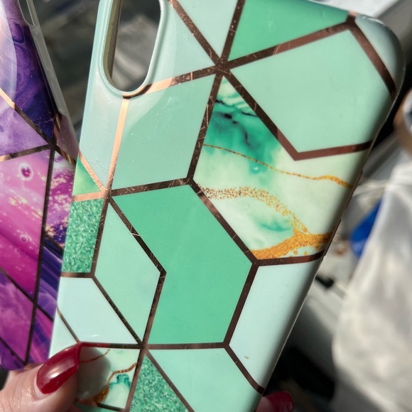 Two iPhone XR cases - Picture 3 of 5